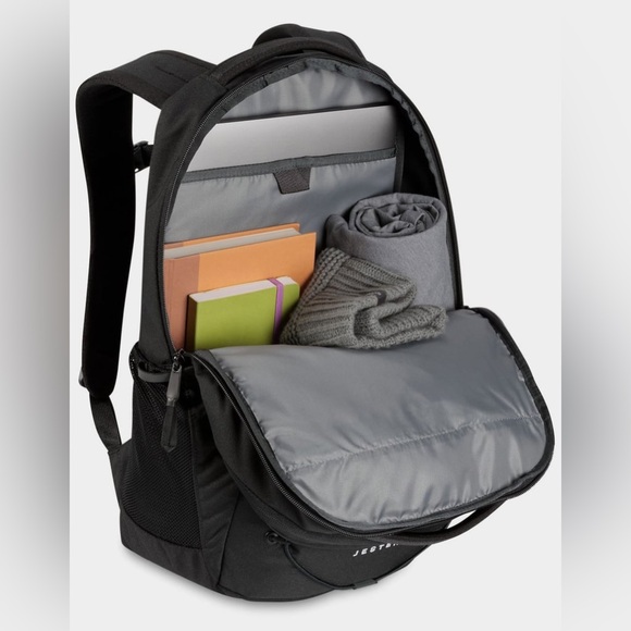 The North Face backpack - Picture 4 of 8